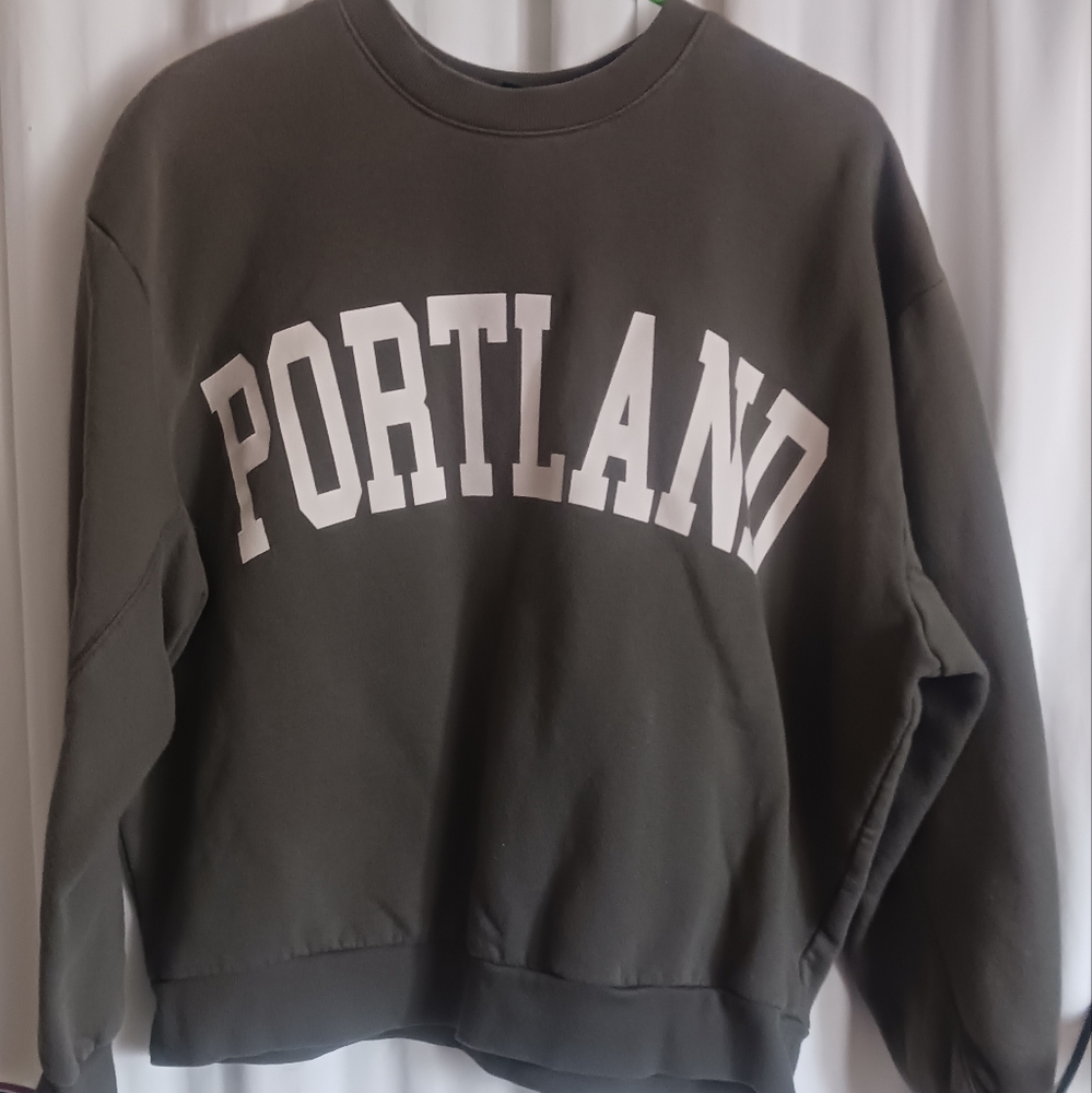 Wild Fable Crew Neck Sweater in Green and White